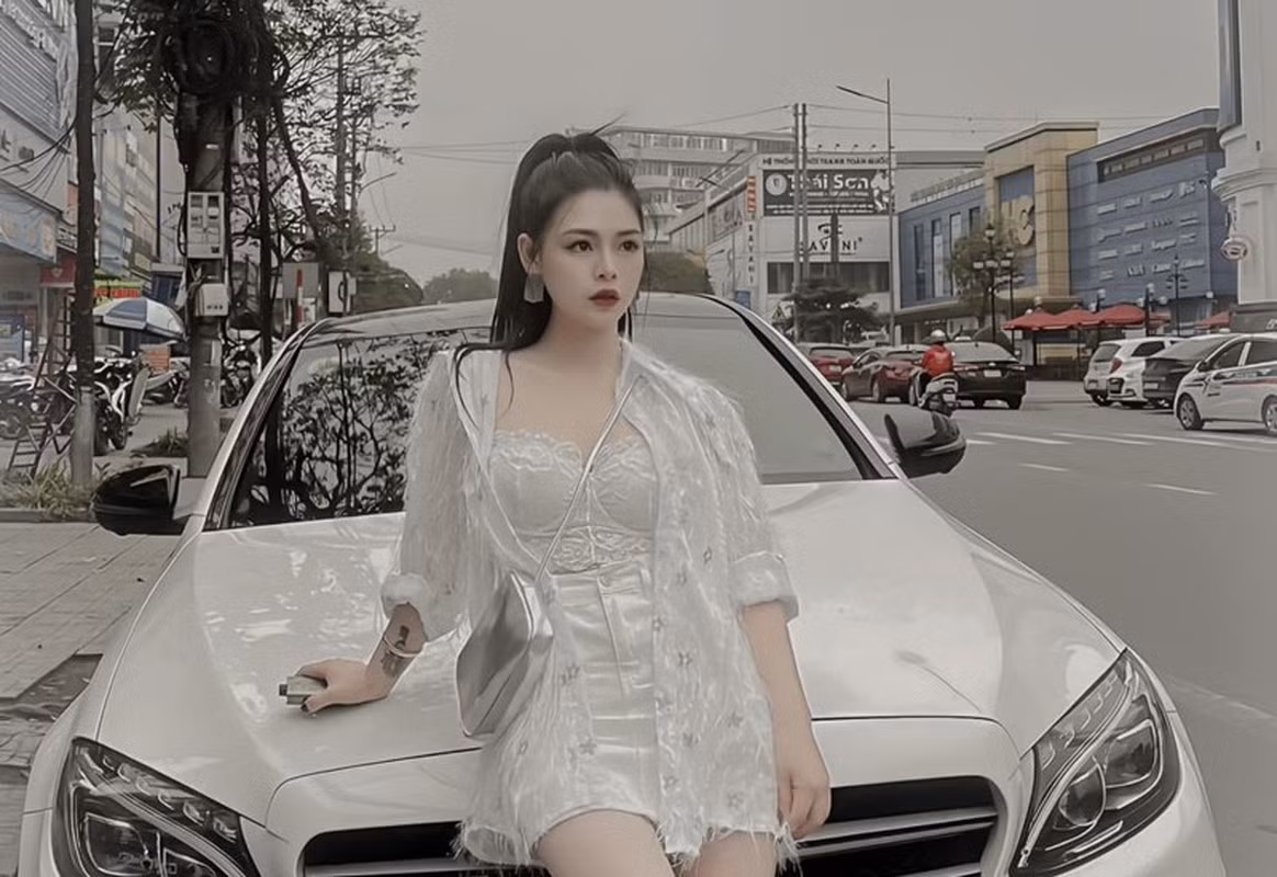 Chia sẻ về cuộc sống hôn nhân sau đám cưới, Thúy Trà cho biết vợ chồng cô từ trước đến giờ vẫn luôn dành nhiều tình cảm cho nhau.