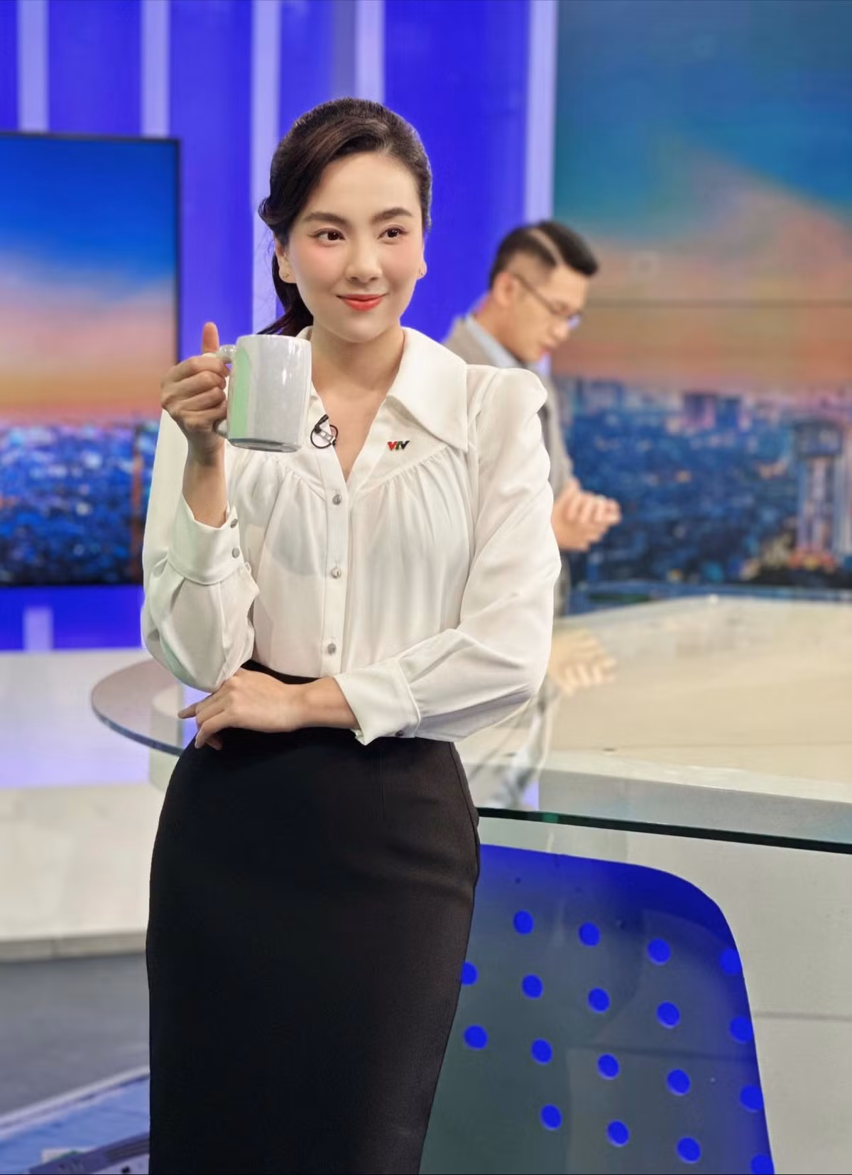 VTV có nhiều mỹ nhân bước ra từ đấu trường nhan sắc, sở hữu sắc vóc đẹp lay động lòng người, song Mai Ngọc lại là trường hợp ngoại lệ.