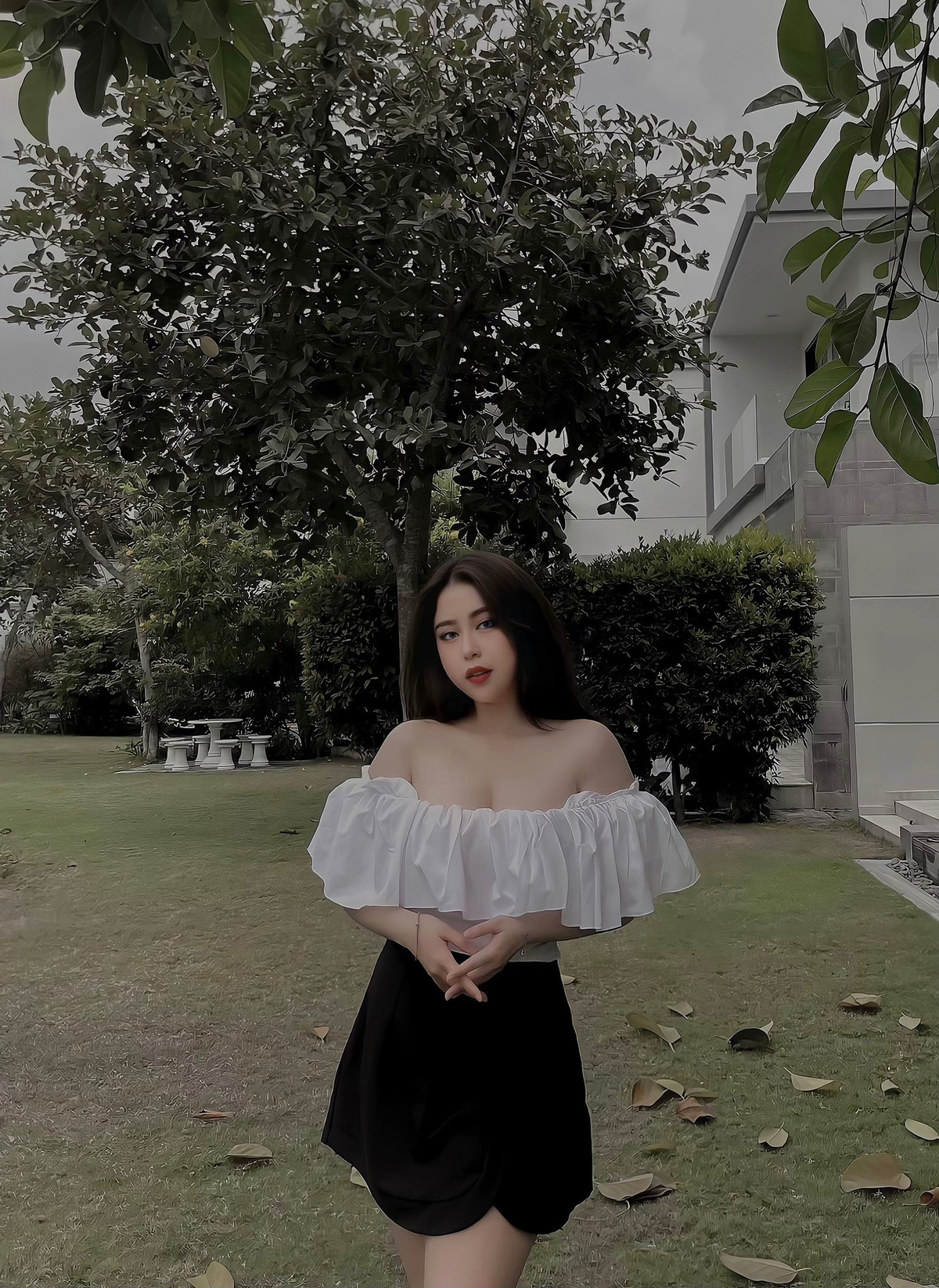 Dù theo đuổi phong cách gợi cảm nhưng Ngọc Huyền vẫn đặt tiêu chí phù hợp lên hàng đầu.