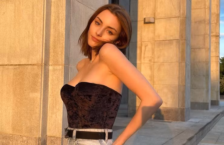 Với gương mặt thanh thoát và thân hình cực kì quyến rũ, Marina Bondarko thường xuất hiện với hình ảnh là người mẫu quảng cáo nội y cho các thương hiệu nổi tiếng khiến nhiều người mê mệt.