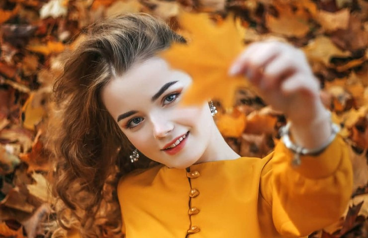 Cô nhận được không ít hợp đồng quảng cáo lớn nhỏ khác nhau.