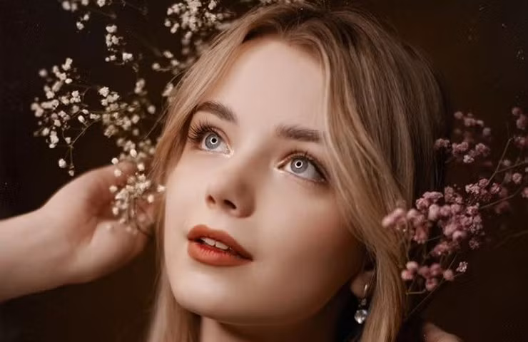 Nhan sắc của hot girl Belarus này được ví như thiên thần bước ra từ truyện tranh.