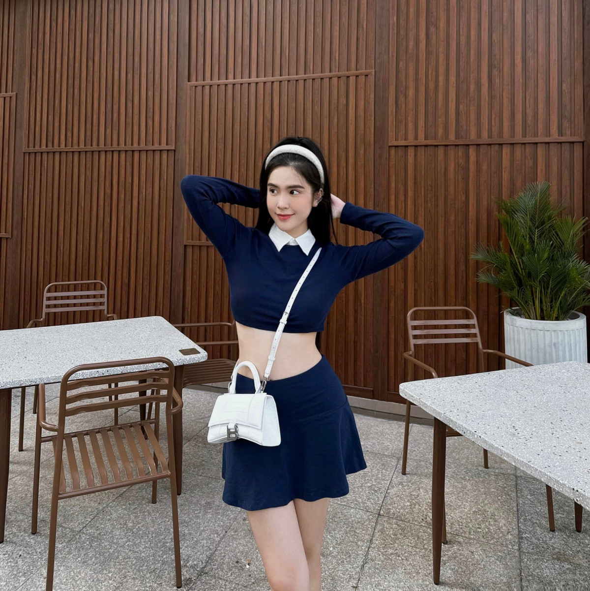 Mấy năm gần đây, Đoan Nghi vứt bỏ hình ảnh ngây thơ, hồn nhiên hướng đến một hình tượng chín chắn.