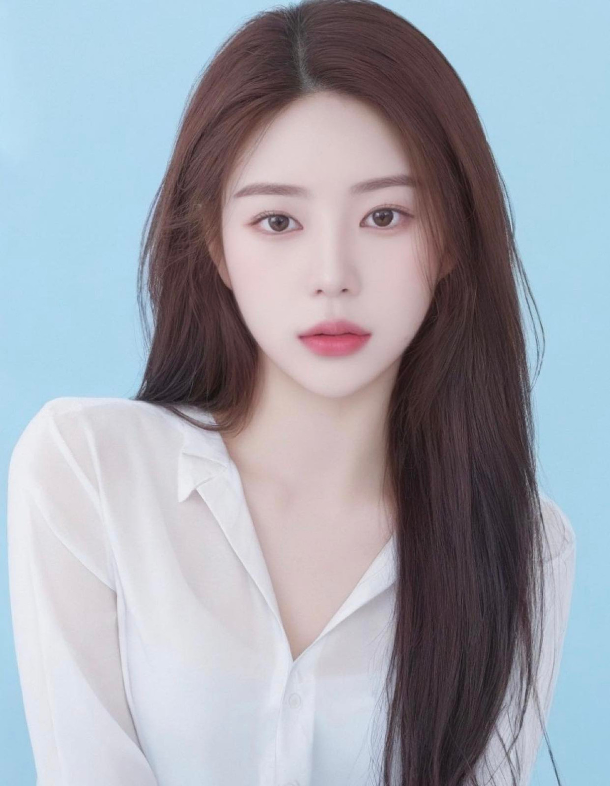 Chỉ mới hoạt động trên mạng xã hội không lâu nhưng gái xinh đã có gần 70 ngàn người theo dõi.