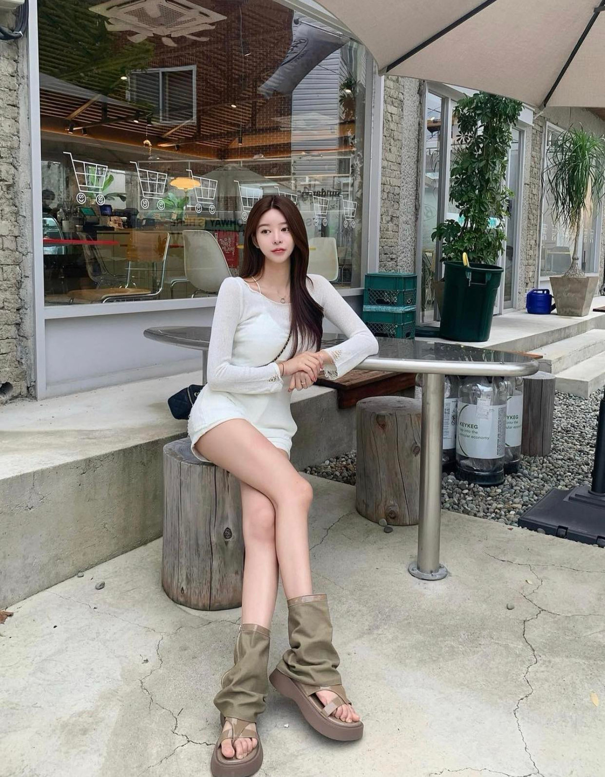 Thần thái ngời ngời của cô nàng cũng khiến nhiều người "nguyện trao tim".