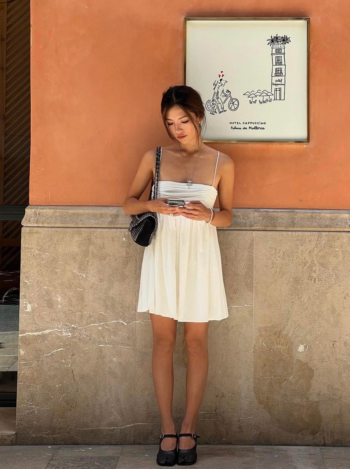 Vẻ đẹp của nữ golf thủ sinh năm 1999 là sự hòa trộn giữa các đường nét phương Đông và phong cách cá tính, sắc sảo, gợi tình đặc trưng của phương Tây.