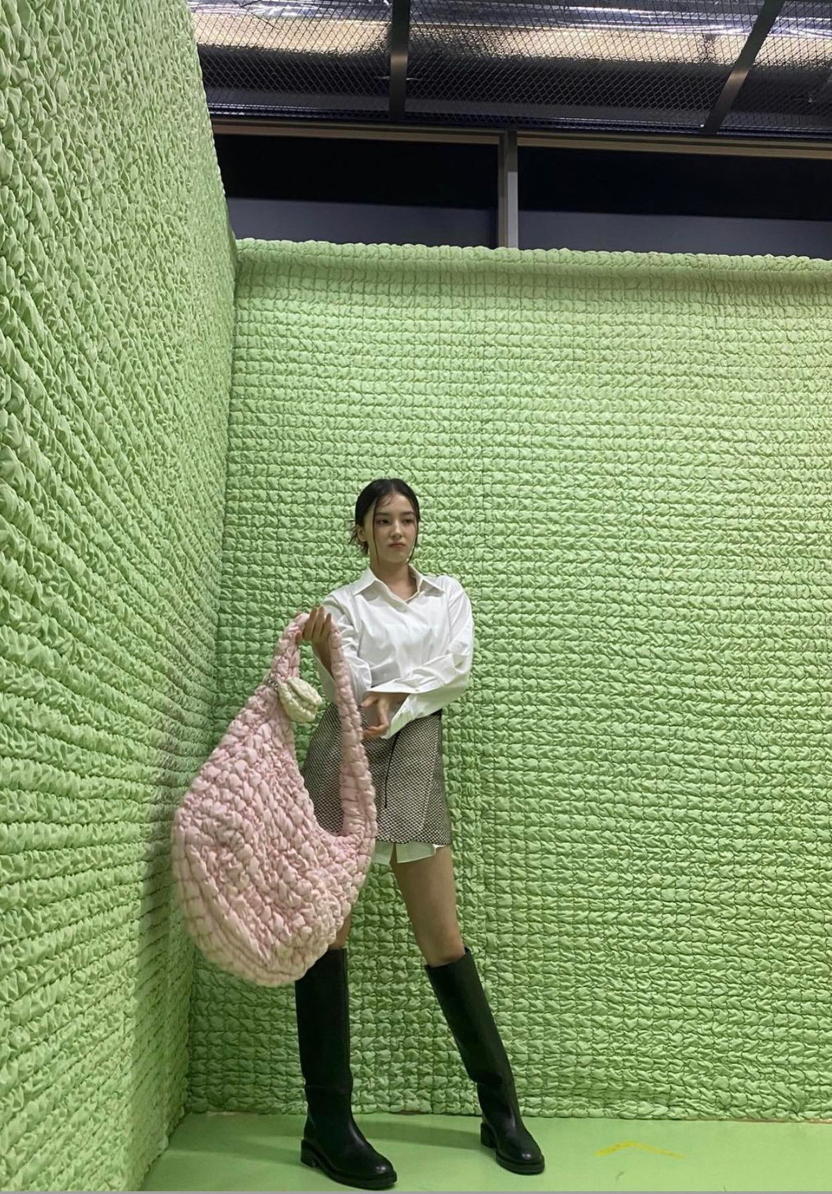 Người đẹp sinh năm 2000 gây thương nhớ với vẻ đẹp mê đắm nhờ mang hai dòng máu Mỹ - Hàn.