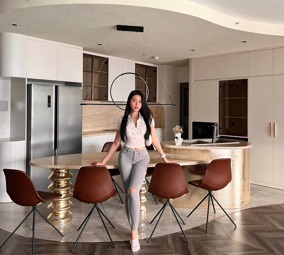 Được biết, hot girl phòng gym này đã kết thân với bộ môn gym được 8 năm.