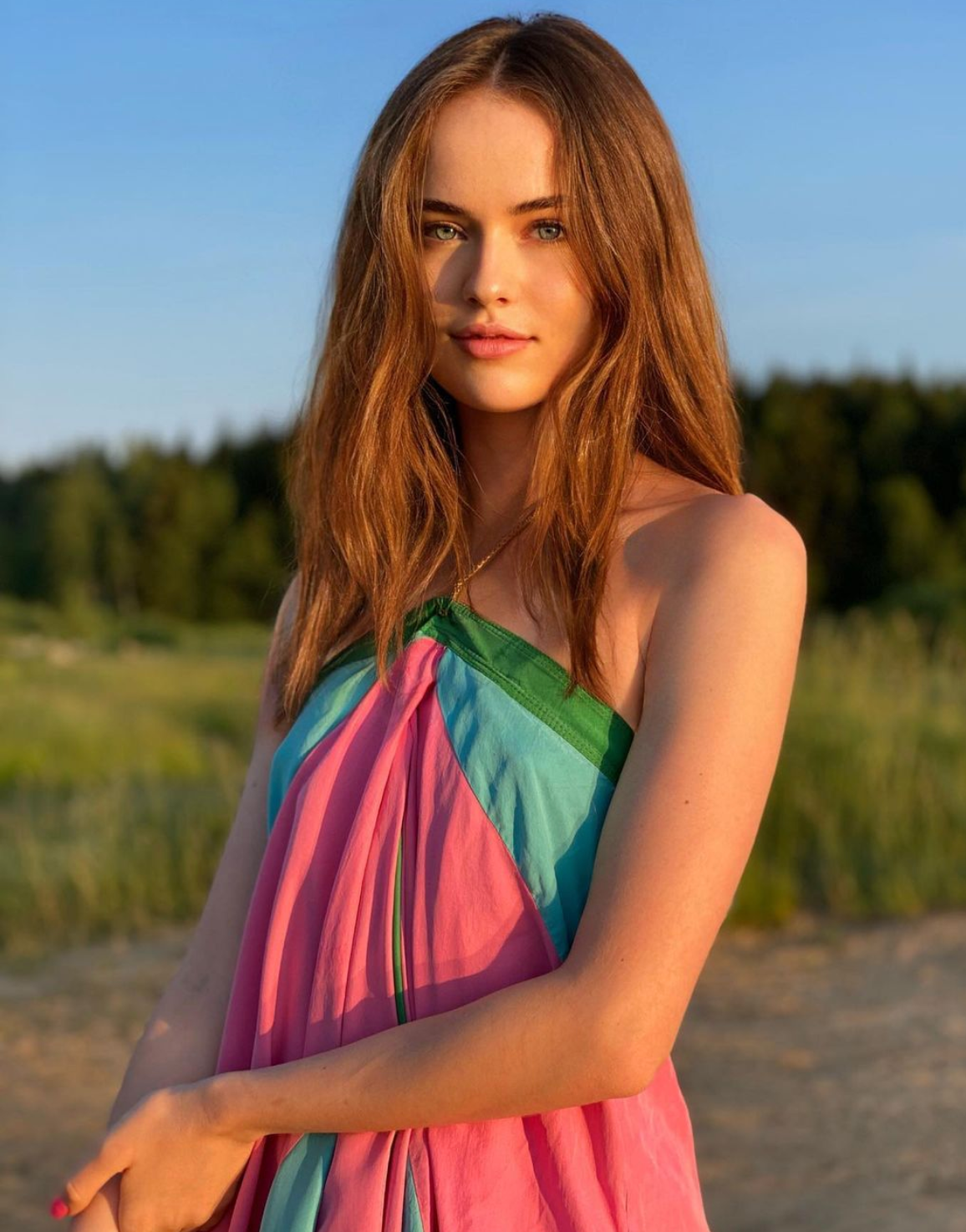 Về phía Kristina Pimenova, cô được truyền thông ưu ái gọi là "cô gái đẹp nhất thế kỷ 21".