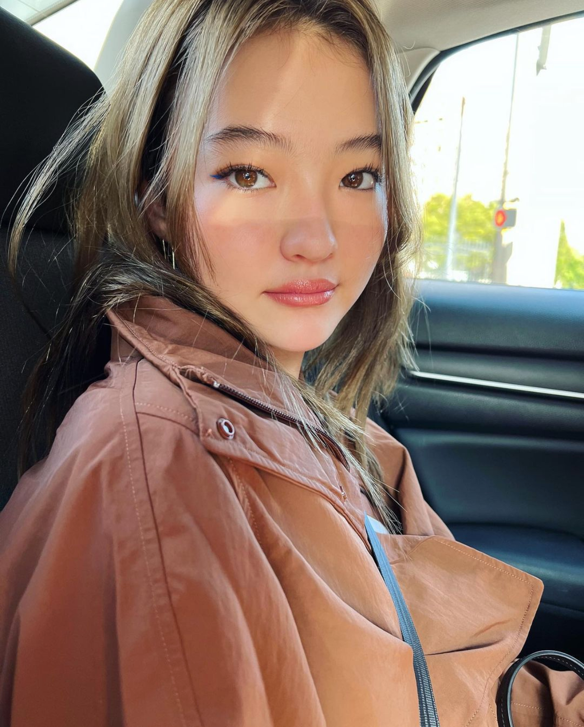 Ella Gross còn được nhận xét là bản sao nhí của Jennie (Black Pink).