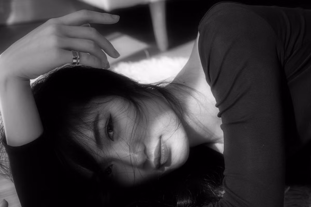 Hot girl 9x thích xem phim, nghe nhạc, đọc sách hay đi cà phê cùng bạn bè.