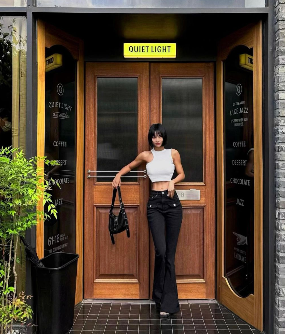 Về đời tư, Khyunee có bạn trai là một vận động viên thể hình. Cả hai làm quen nhau thông qua phòng tập bởi sở thích tập gymer.