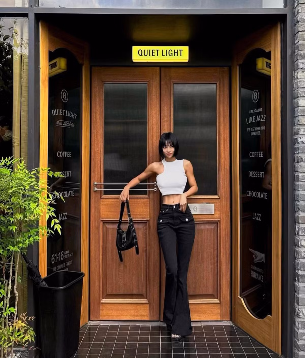 Về đời tư, Khyunee có bạn trai là một vận động viên thể hình. Cả hai làm quen nhau thông qua phòng tập bởi sở thích tập gymer.