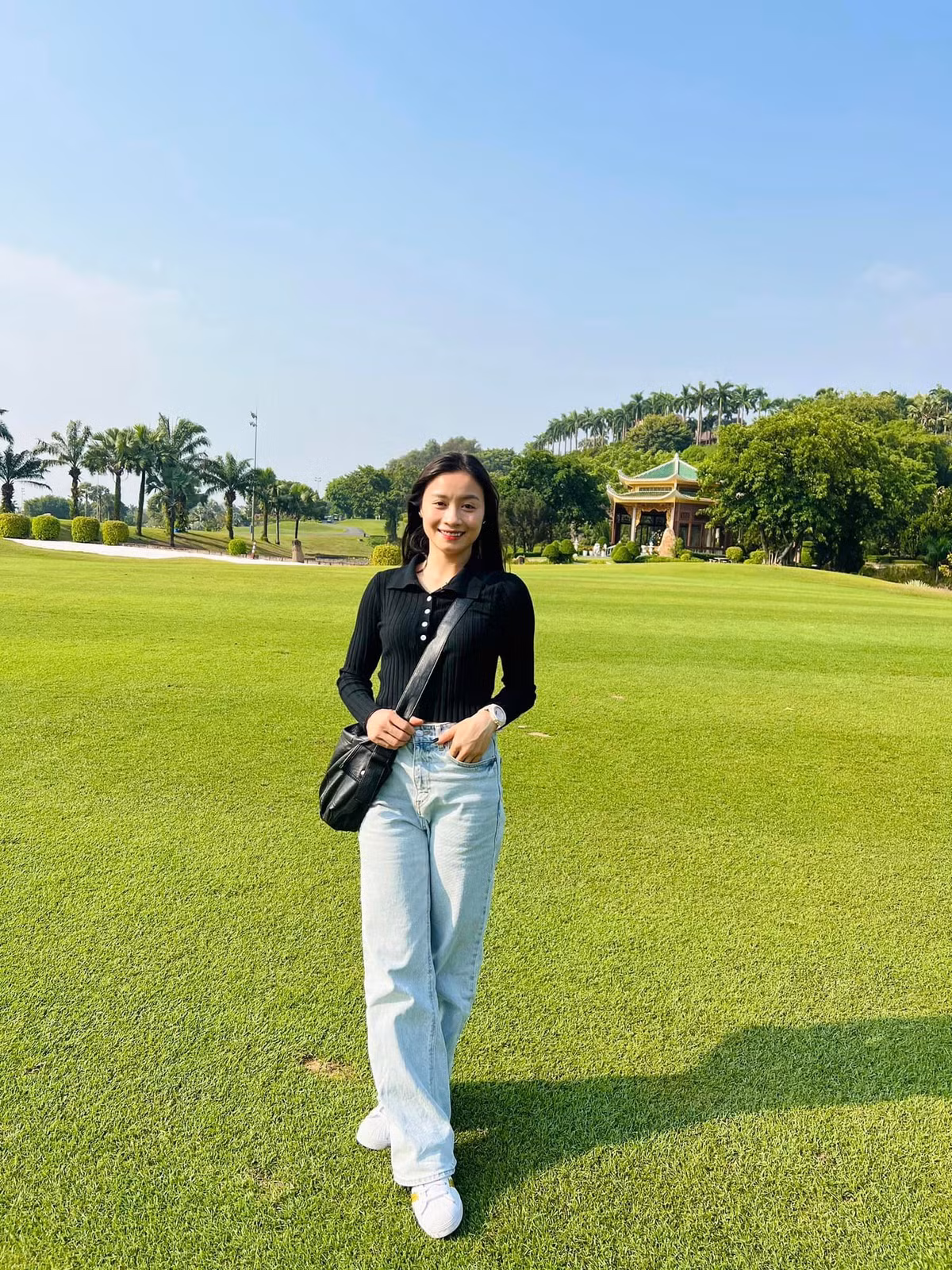 Năm 2019, cô lần đầu tiên cùng ĐT nữ Việt Nam tham dự SEA Games và giành HCV trên đất Philippines. Sau đó, hậu vệ sinh năm 1995 tiếp tục chinh phục một loạt danh hiệu lớn nhỏ khác cùng ĐT nữ Việt Nam tại đấu trường khu vực, châu lục.