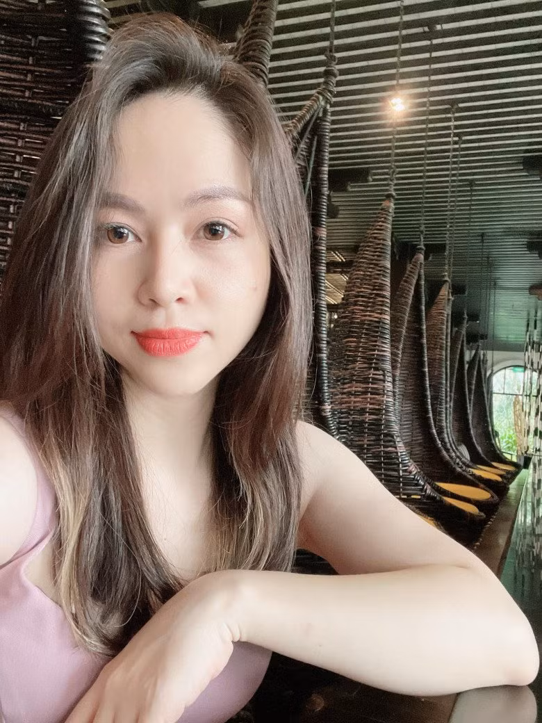 Hiện tại, Thư Hiền đã làm mẹ 1 con và đang ở độ tuổi U40, dù vậy cô vẫn sở hữu ngoại hình trẻ trung, xinh đẹp. Ảnh: Tổng hợp