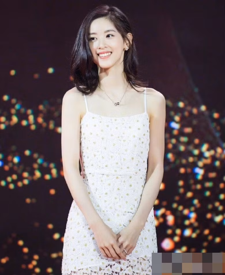 "Hot girl trà sữa" năm nào giờ đã trở thành doanh nhân, người phụ nữ có sức ảnh hưởng cùng sự nghiệp thành công rực rỡ.