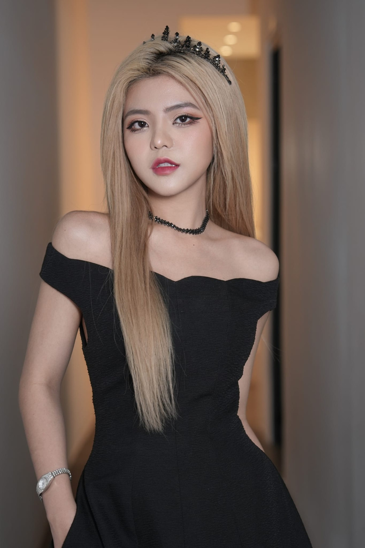 Nhiều người nhận xét, nhan sắc ngoài đời của cô bạn không quá khác biệt so với hình trên mạng.