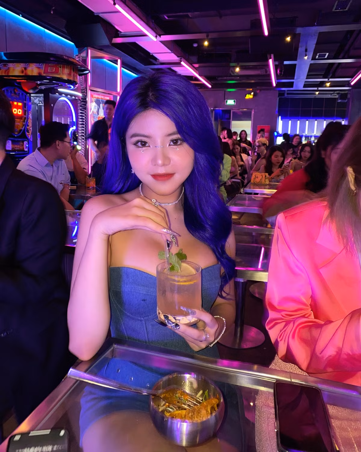 Việc giảm cân thành công đã giúp cô có được nhiều cơ hội trong công việc, từ đó thu nhập tăng cao và ổn định.