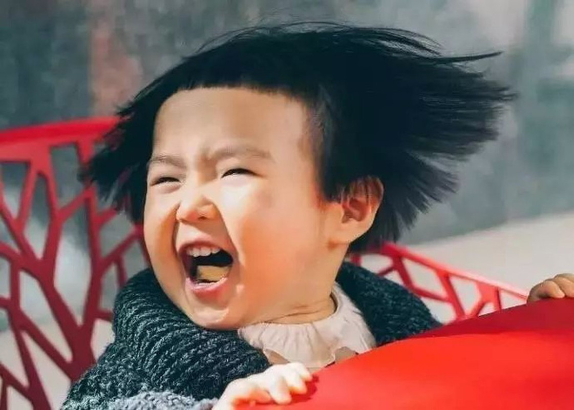 Giữa năm 2016, loạt clip ghi lại cảnh ăn uống của Tiểu Man thu hút sự chú ý vì đáng yêu. Những clip này nhanh chóng khiến nhiều người thích thú và xuýt xoa vì vẻ đáng yêu của em.