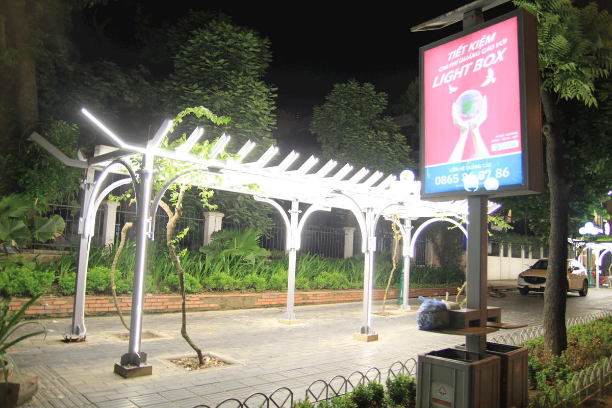 Ha Noi: Gian hoa doc dao tren via he duong Khuat Duy Tien-Hinh-2