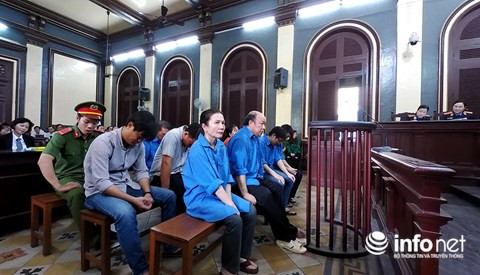 Các bị cáo hầu toà trong vụ thất thoát hàng trăm tỷ đồng xảy ra tại Agribank Bến Thành.