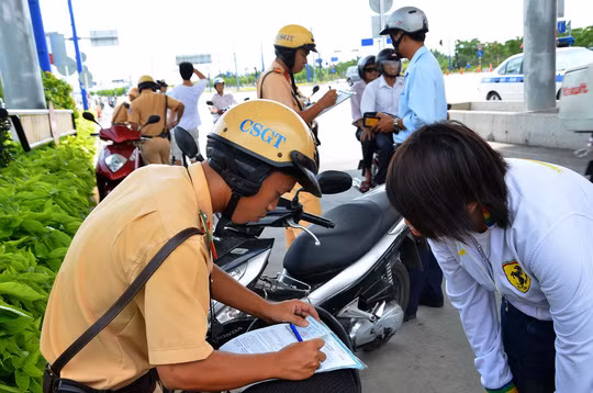 Trường hợp vi phạm pháp luật về ATGT nhiều lần, nếu chỉ xử lý không nghiêm sẽ rất dễ tái phạm Ảnh:Tấn Thạnh.
