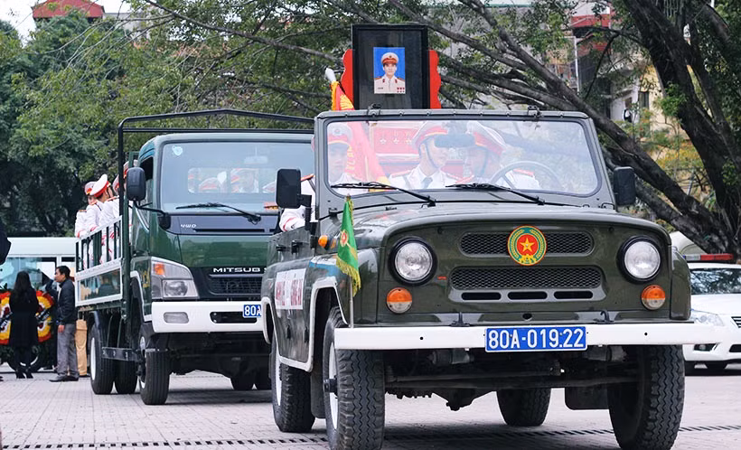 Tiễn biệt Trung tá Trần Văn Vang.