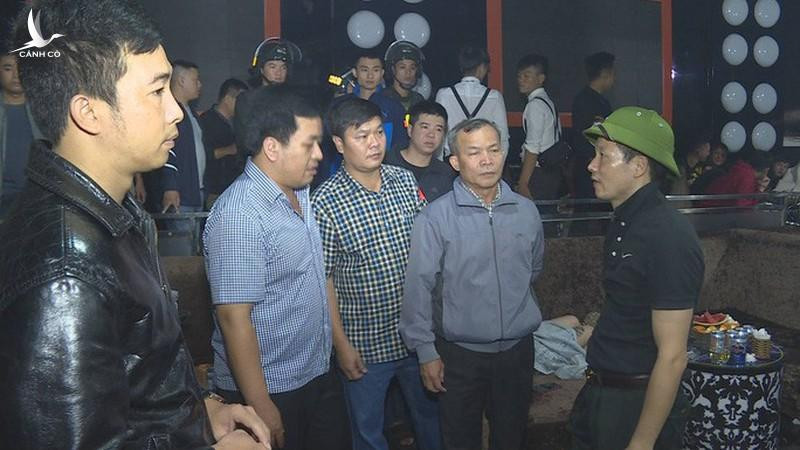 Thiếu tướng Văn luôn có mặt tại các điểm nóng, tham gia triệt phá hàng loạt vụ trọng án về ma túy, gỗ lậu, cho vay nặng lãi, dám đấu tranh và trấn áp tội phạm. 