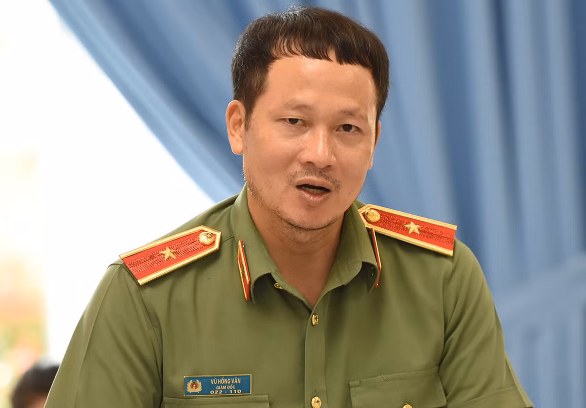 Thiếu tướng Vũ Hồng Văn (SN 1976, quê Hưng Yên). Ông từng là Phó Chính ủy Bộ Tư lệnh Cảnh sát cơ động, Bộ Công an. 