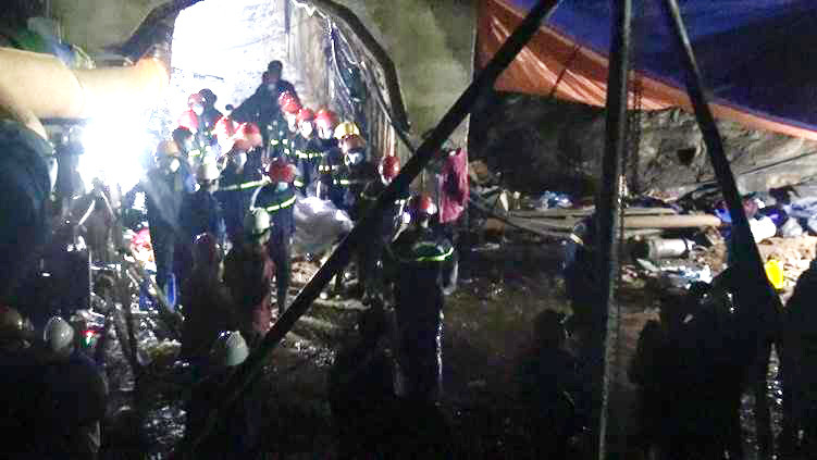 Tim thay cong nhan bi lu cuon vao ham thuy dien o Dien Bien