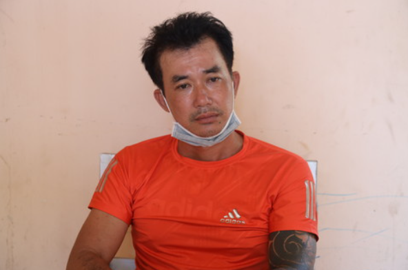  Cho vay lãi suất đến 400%/năm, còn dọa bắt cóc con nợ để đòi tiền: Võ Phi Bảo (SN 1977, trú huyện Tân Châu, Tây Ninh) cho vay lãi suất dao động từ 100% đến 400%/năm, thu lợi bất chính gần 300 triệu đồng. Khi có nhu cầu vay tiền, người vay có thể mang ô tô, xe tải, xe máy cùng giấy tờ đến thế chấp. Khi người vay không trả nợ, Bảo hăm dọa bắt cóc con cái họ để thu lại tiền. Ngày 8/7, Công an huyện Tân Biên cho biết đang tạm giữ Bảo để điều tra, làm rõ. 