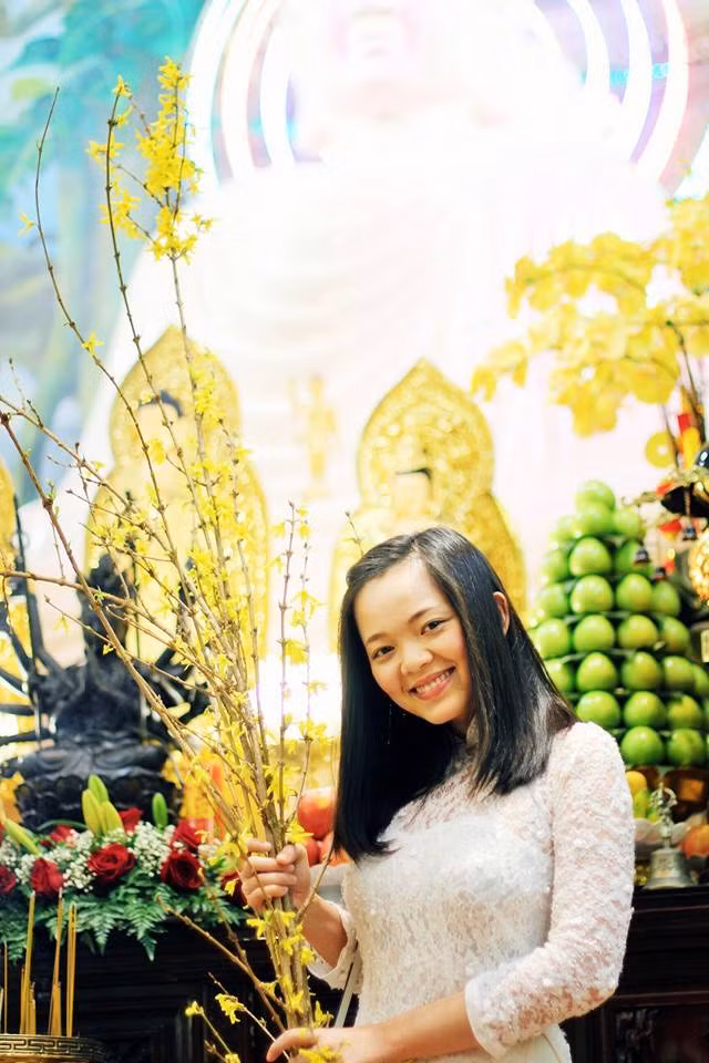 Dù là cộng tác với “bom tấn” nhưng thù lao nhận được cũng không khác là bao so với các dự án khác. Phần việc của Nhi trong Fast7 cũng đòi hỏi kỹ thuật ngang với những dự án quảng cáo hay truyền hình khác, chỉ khác ở ngôn ngữ thể hiện. Được biết, công việc đồ họa hậu kỳ có thể đem đến thu nhập khoảng 700 USD/ngày.