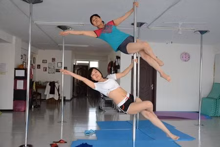 "Không bao giờ quá già để nhảy. Nếu bạn thực sự cảm thấy thích và hạnh phúc khi được làm những điều bạn thích, bạn sẽ dễ dàng vượt qua mọi khó khăn", bà Jiang chia sẻ.