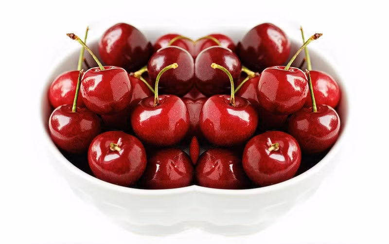 Quả cherry. Cherry có tác dụng chống oxy hóa rất tốt. Nhiều nghiên cứu còn cho thấy việt quất có thể làm tăng gấp 3 tỷ lệ phục hồi sau bài tập nặng.