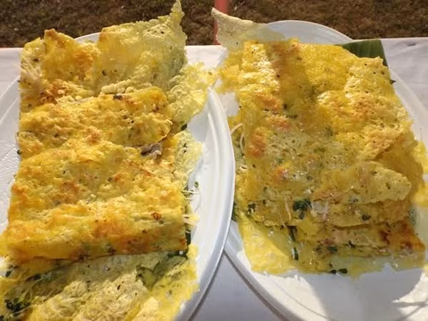 Trước đó, vào tháng 2/2015, Hội kỷ lục gia Việt Nam đã chính thức xác nhận kỷ lục chiếc bánh xèo có đường kính 1,9 m này là lớn nhất Việt Nam.