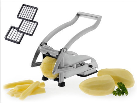 Chiếc máy cắt lát khoai tây giúp bạn xử lý món khoai tây chiên thật đơn giản và nhanh gọn.