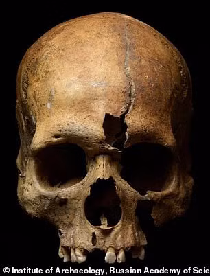 Trong thời gian này, cháu trai của Thành Cát Tư Hãn là Bạt Đô đã tàn sát nhiều người dưới sự cai trị hung bạo để củng cố quyền lực.