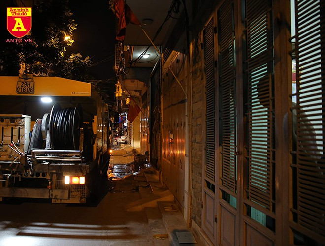 Thời gian thực hiện hút bùn được thực hiện từ 22h đêm đến 6h sáng hôm sau để không ảnh hưởng đến giao thông, cuộc sống của người dân