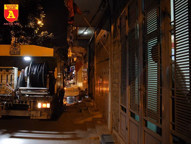 Thời gian thực hiện hút bùn được thực hiện từ 22h đêm đến 6h sáng hôm sau để không ảnh hưởng đến giao thông, cuộc sống của người dân