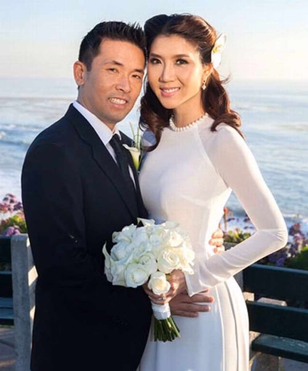 Khi sự nghiệp đang ở đỉnh cao, người mẫu nổi tiếng Ngọc Quyên bất ngờ tuyên bố lên xe hoa cùng bác sĩ Richard Lê vào năm 2014. Sau đó, cựu người mẫu theo chồng sang Mỹ định cư bỏ lại ánh hào quang. Sau 4 năm chung sống, cả hai có được một cậu con trai hơn 2 tuổi.