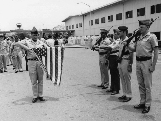 Vào ngày 7/12/1971, lực lượng SEAL rút hoàn toàn khỏi miền Nam Việt Nam sau những thất bại lịch sử.