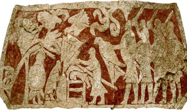 Khi ấy, phạm nhân sẽ bị trói chặt. Người hành hình sẽ sử dụng những dụng cụ sắc bén, thường là dao để lột da tội phạm.