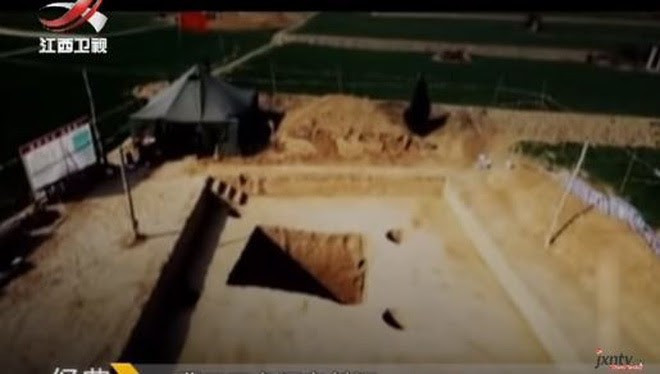 Bat nap quan tai 3.000 tuoi, gap canh khong the soc hon