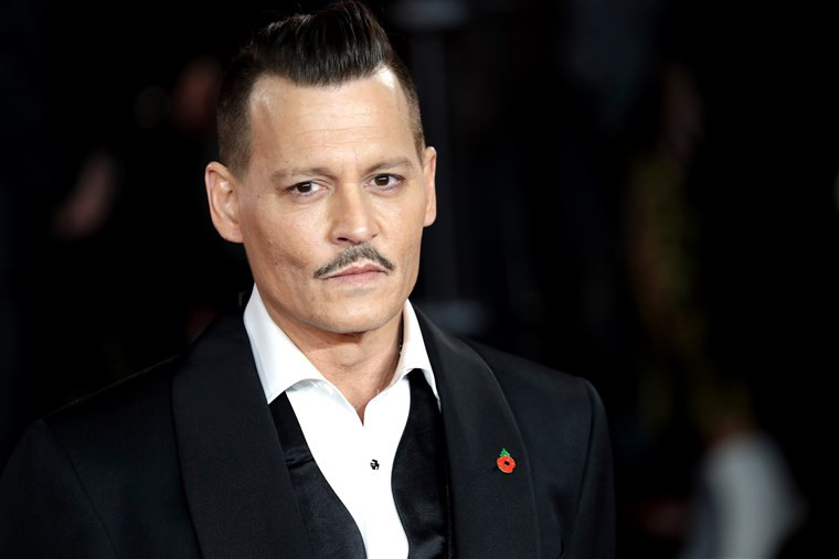 Johnny Depp chia sẻ bỏ ra số tiền 5 triệu USD để tổ chức tang lễ cho người bạn Thompson và được mọi người biết đến.