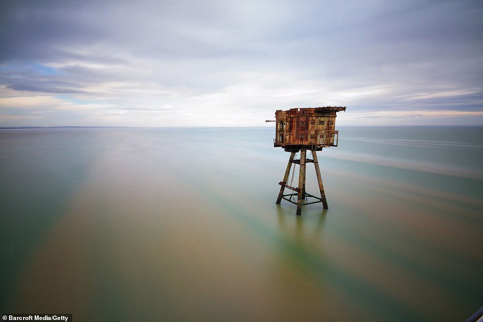 Pháo đài Maunell ở cửa sông Thames.
