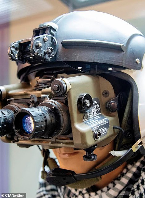 Nhiều thiết bị, khí tài hiện đại được Mỹ sử dụng trong cuộc chiến chống khủng bố ở Afghanistan.