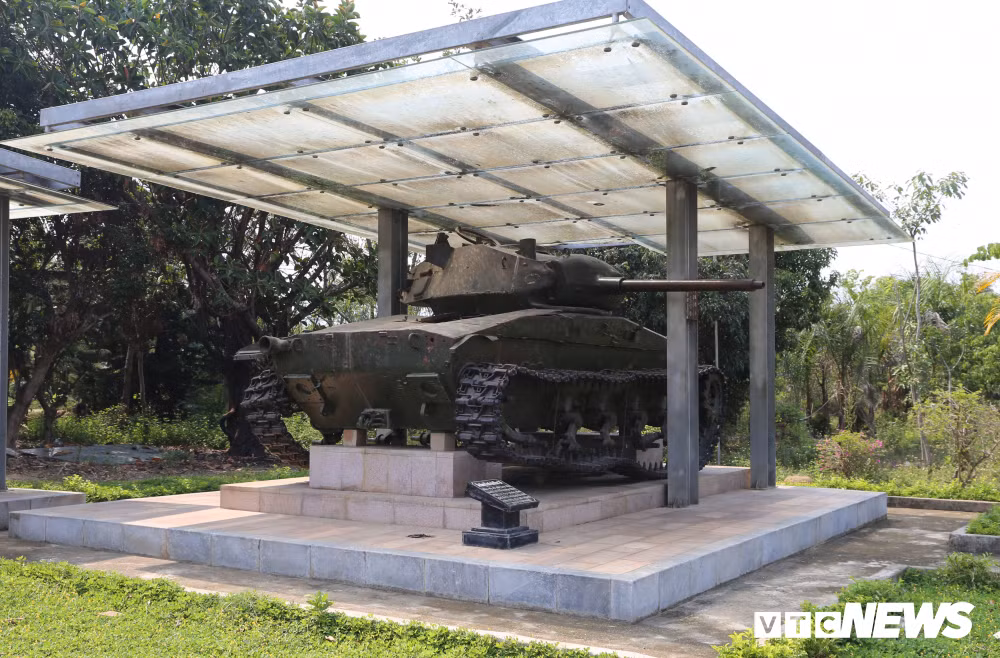 10 chiếc xe được biên chế thành đại đội số 3 thuộc Trung đoàn kỵ binh hạng nhẹ số 1, trong đó có một xe chỉ huy mang tên Conti và 3 phân đội.