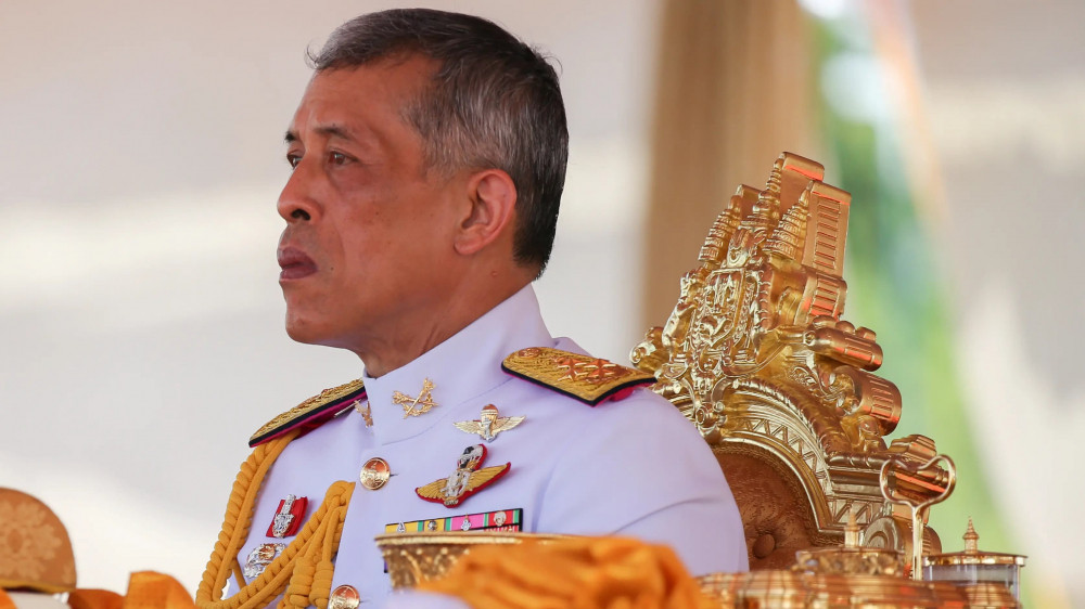 Quyen luc cua Nha vua trong nen chinh tri Thai Lan