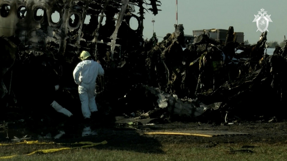 Khung canh tan tac tai hien truong vu may bay Nga boc chay-Hinh-7