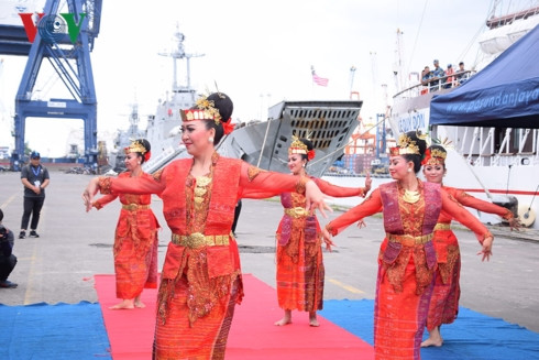 Điệu múa chào mừng của các cô gái Jawa.